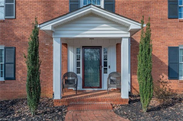 136 Howard Avenue, Boonville, NC 27011