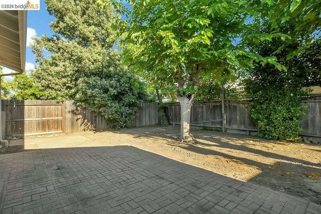 233 Marble Dr, Antioch, CA 94509