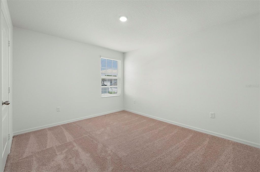 Image 15 of property listing at 13430 LEAPING WATER WAY, Astatula, FL 34705