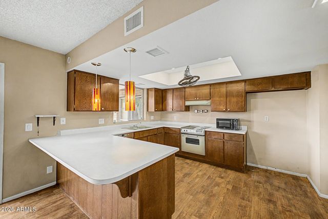 2021 W MYRTLE Avenue, Phoenix, AZ 85021