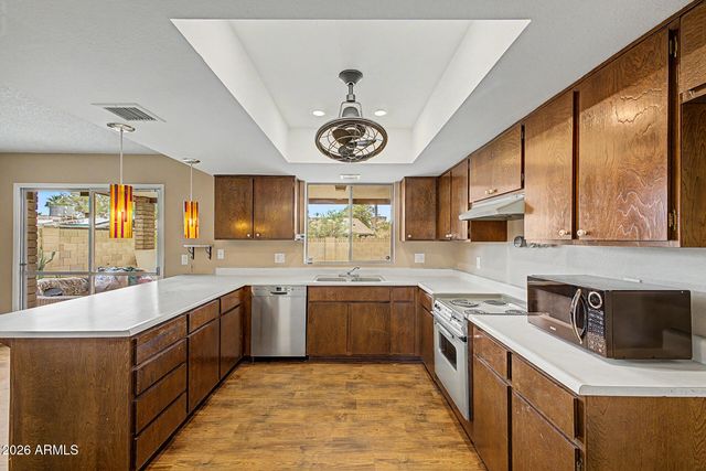 2021 W MYRTLE Avenue, Phoenix, AZ 85021
