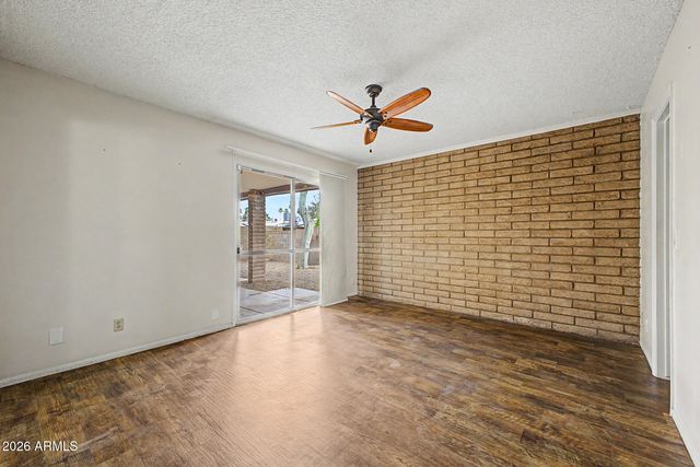 2021 W MYRTLE Avenue, Phoenix, AZ 85021