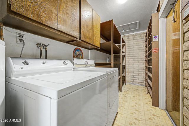 2021 W MYRTLE Avenue, Phoenix, AZ 85021