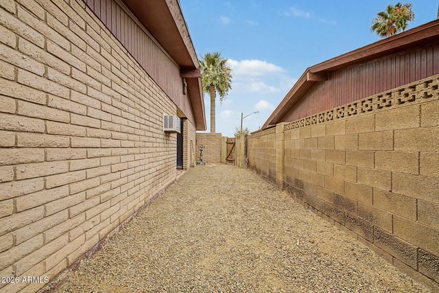 2021 W MYRTLE Avenue, Phoenix, AZ 85021