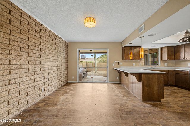2021 W MYRTLE Avenue, Phoenix, AZ 85021