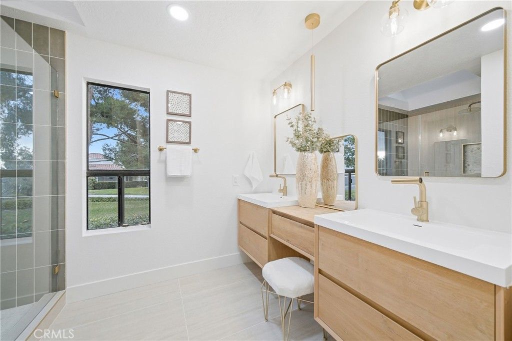 Image 25 of property listing at 28404 Buena Vista, Mission Viejo, CA 92692