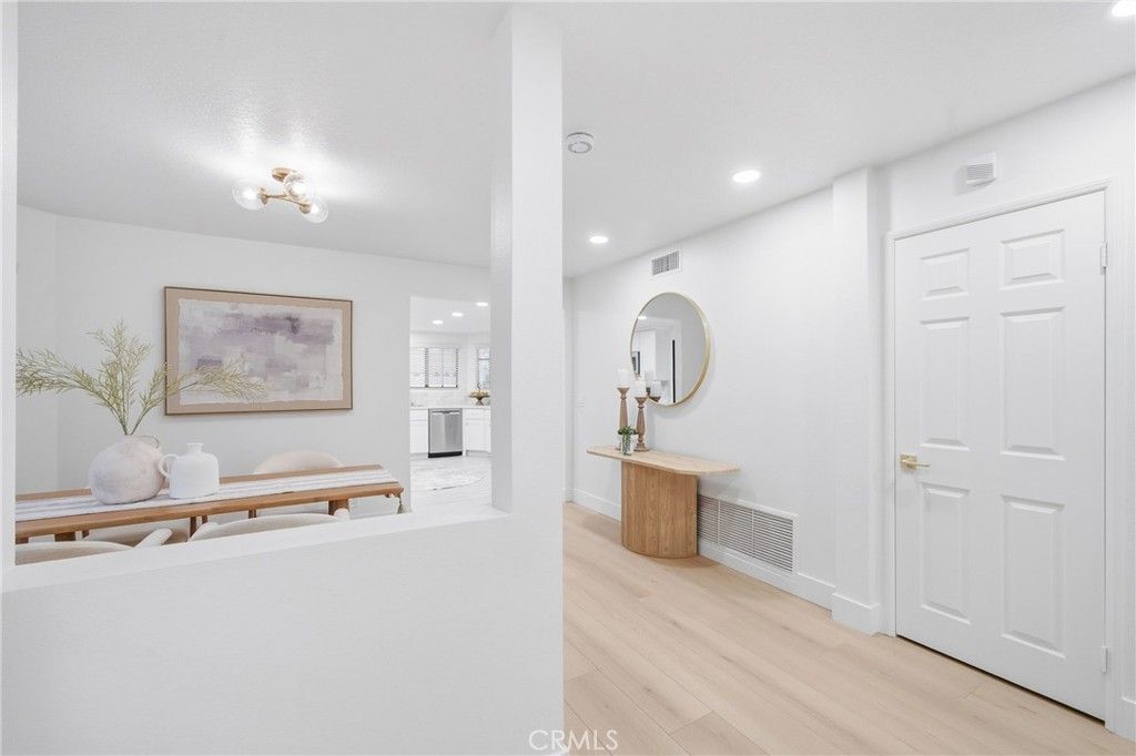 Image 4 of property listing at 28404 Buena Vista, Mission Viejo, CA 92692