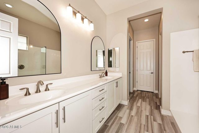 2109 W White Feather Lane, Phoenix, AZ 85085