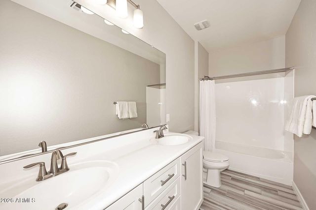 2109 W White Feather Lane, Phoenix, AZ 85085