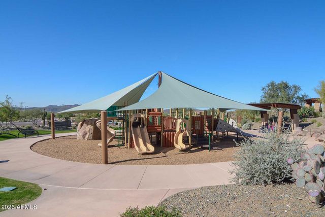 2109 W White Feather Lane, Phoenix, AZ 85085