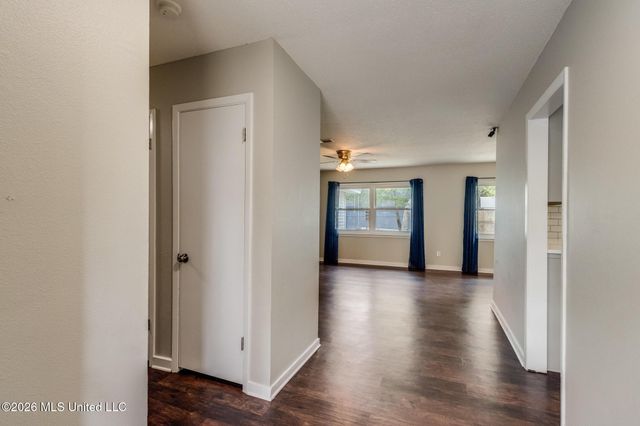 2305 Middlecoff Drive, Gulfport, MS 39507