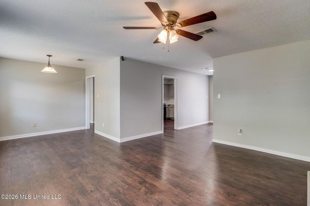 2305 Middlecoff Drive, Gulfport, MS 39507