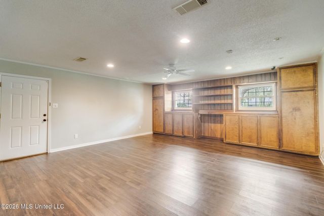 2305 Middlecoff Drive, Gulfport, MS 39507