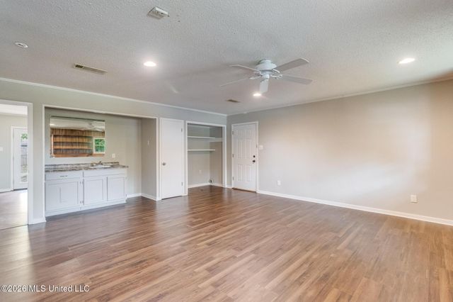 2305 Middlecoff Drive, Gulfport, MS 39507