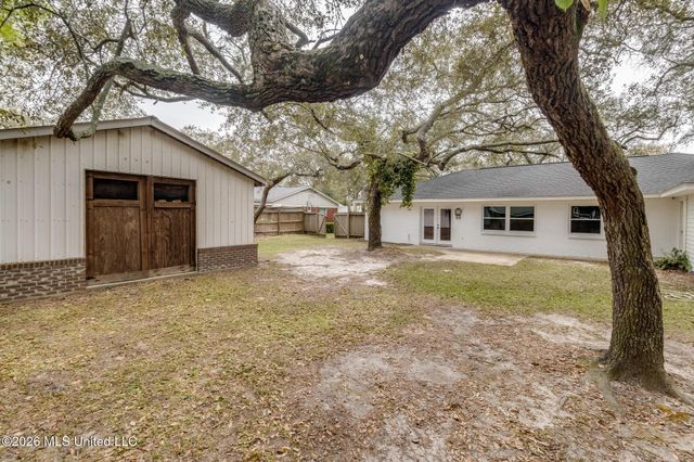 2305 Middlecoff Drive, Gulfport, MS 39507