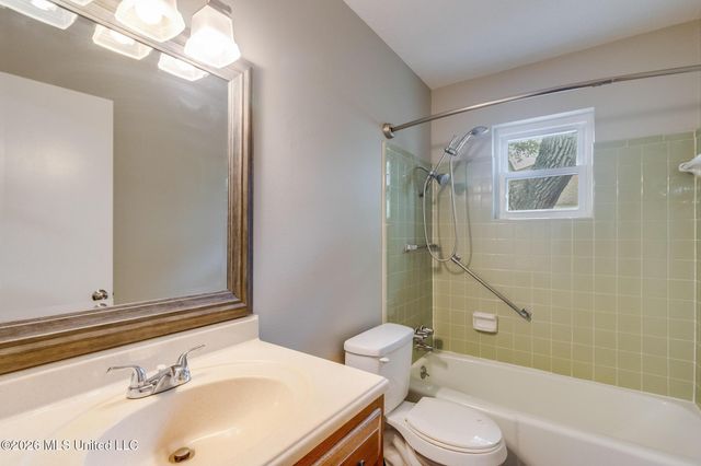 2305 Middlecoff Drive, Gulfport, MS 39507