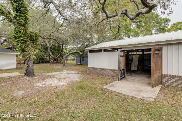 2305 Middlecoff Drive, Gulfport, MS 39507