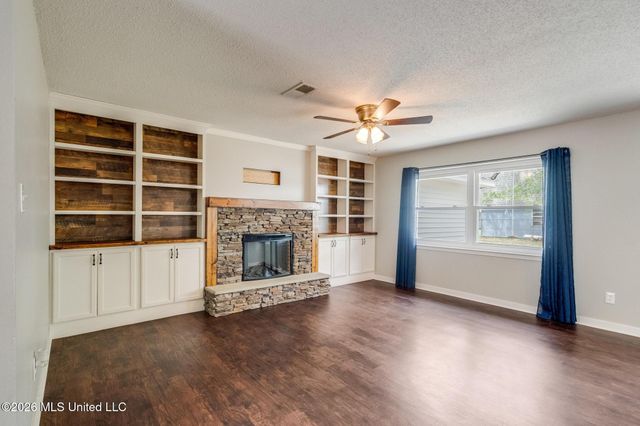 2305 Middlecoff Drive, Gulfport, MS 39507