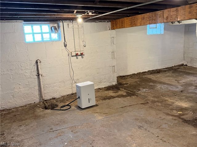 2735 3rd Street, Cuyahoga Falls, OH 44221