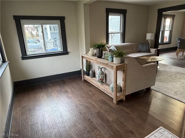 2735 3rd Street, Cuyahoga Falls, OH 44221