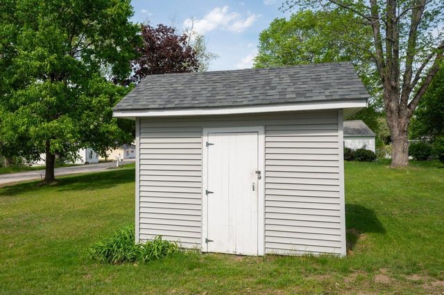 8 Harding Street, Rochester, NH 03867