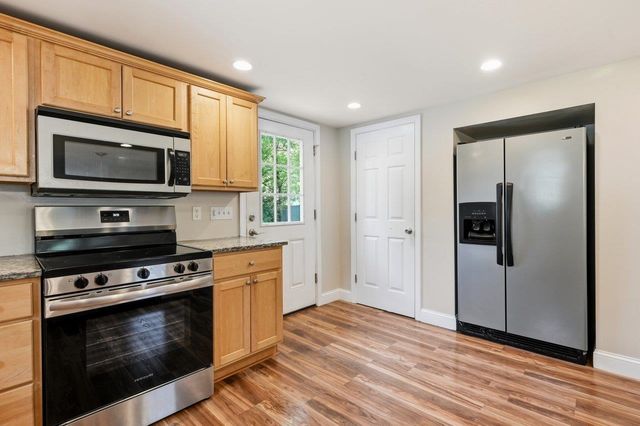 8 Harding Street, Rochester, NH 03867