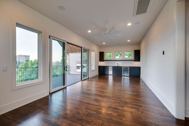 3304 Love Cir, Nashville, TN 37212
