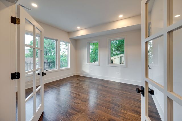 3304 Love Cir, Nashville, TN 37212