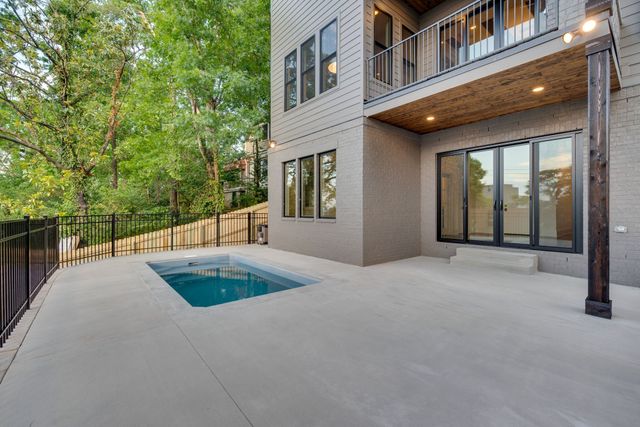 3304 Love Cir, Nashville, TN 37212