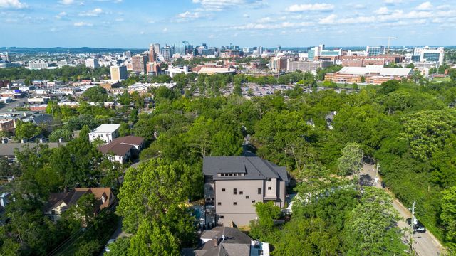 3304 Love Cir, Nashville, TN 37212