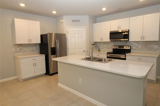 3702 LOOKOUT LANE, North Port, FL 34288