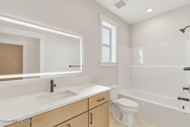 13944 N Rainier Loop, Rathdrum, ID 83858