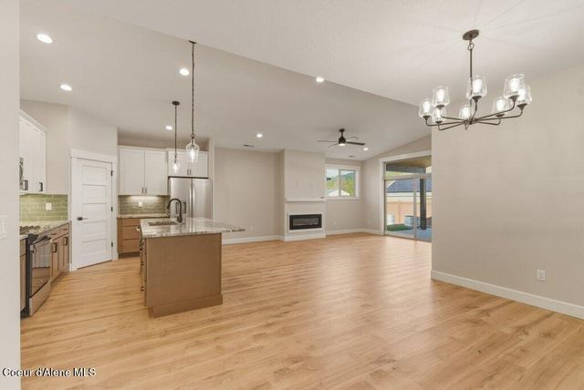 13944 N Rainier Loop, Rathdrum, ID 83858