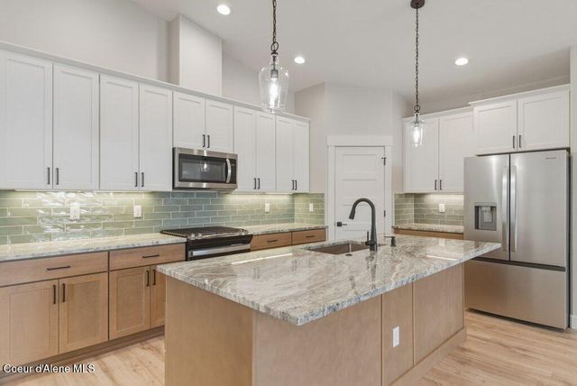 13944 N Rainier Loop, Rathdrum, ID 83858