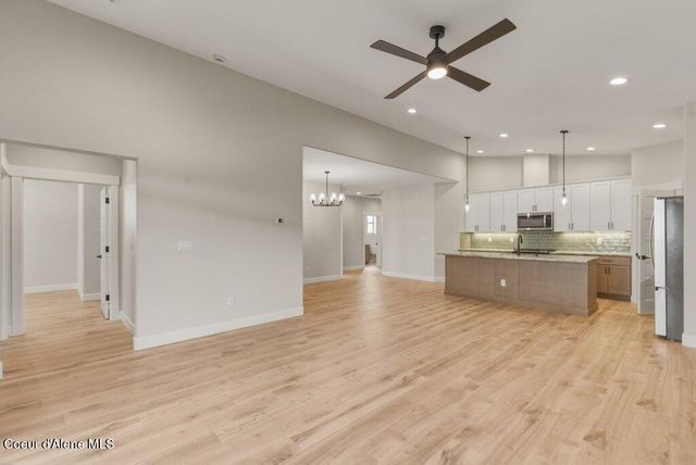 13944 N Rainier Loop, Rathdrum, ID 83858