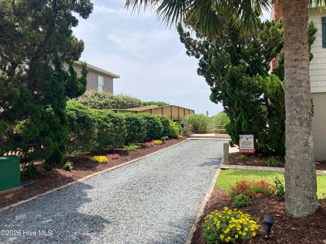 122 Ocean Boulevard E, Supply, NC 28462