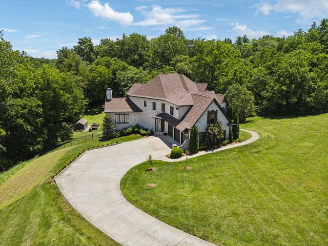 1234 Saddle Springs Dr, Thompsons Station, TN 37179
