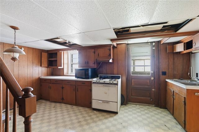 128 Clifford Street, Pawtucket, RI 02860