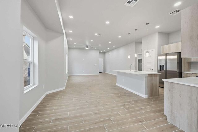 4816 TITANIC Avenue, El Paso, TX 79904