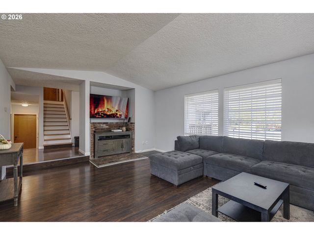 1022 Ne 196TH Ave, Portland, OR 97230