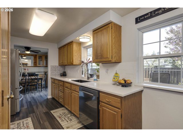 1022 Ne 196TH Ave, Portland, OR 97230