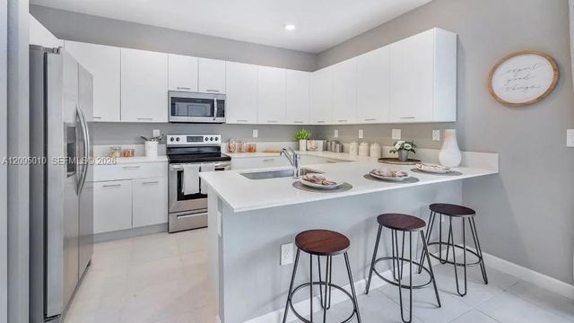 2588 SE 25 Drive, Homestead, FL 33035