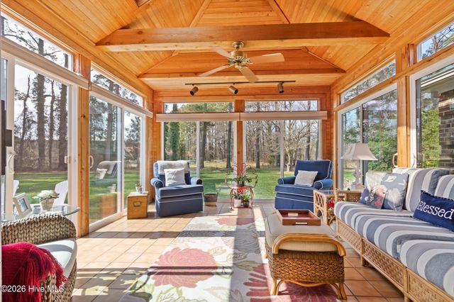 409 Inlet Drive, Elizabeth City, NC 27909