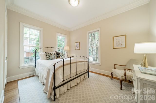 2516 Selwyn Avenue, Charlotte, NC 28209