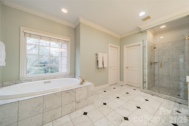 2516 Selwyn Avenue, Charlotte, NC 28209