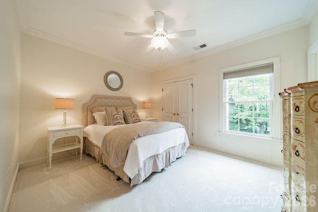 2516 Selwyn Avenue, Charlotte, NC 28209