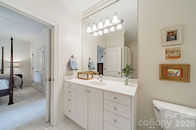 2516 Selwyn Avenue, Charlotte, NC 28209