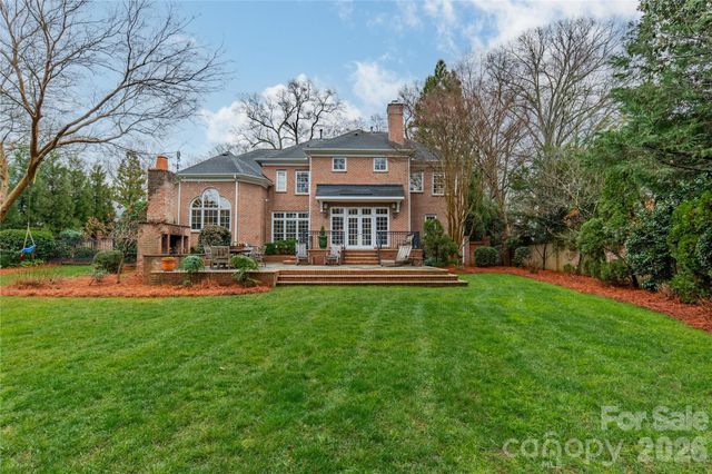 2516 Selwyn Avenue, Charlotte, NC 28209