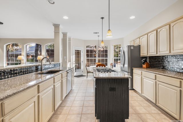 5 Yateswood, San Antonio, TX 78248