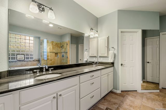 5 Yateswood, San Antonio, TX 78248